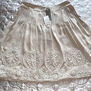 Chico’s Sequin Fancy Embroidered Skirt Sz 2 Pine Nut